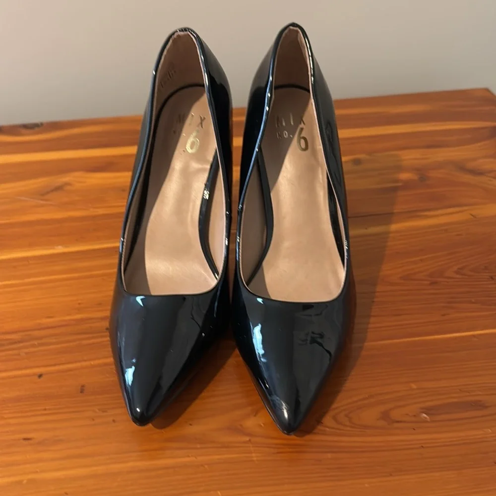 Mix No. 6 Black Heels - Picture 2 of 7